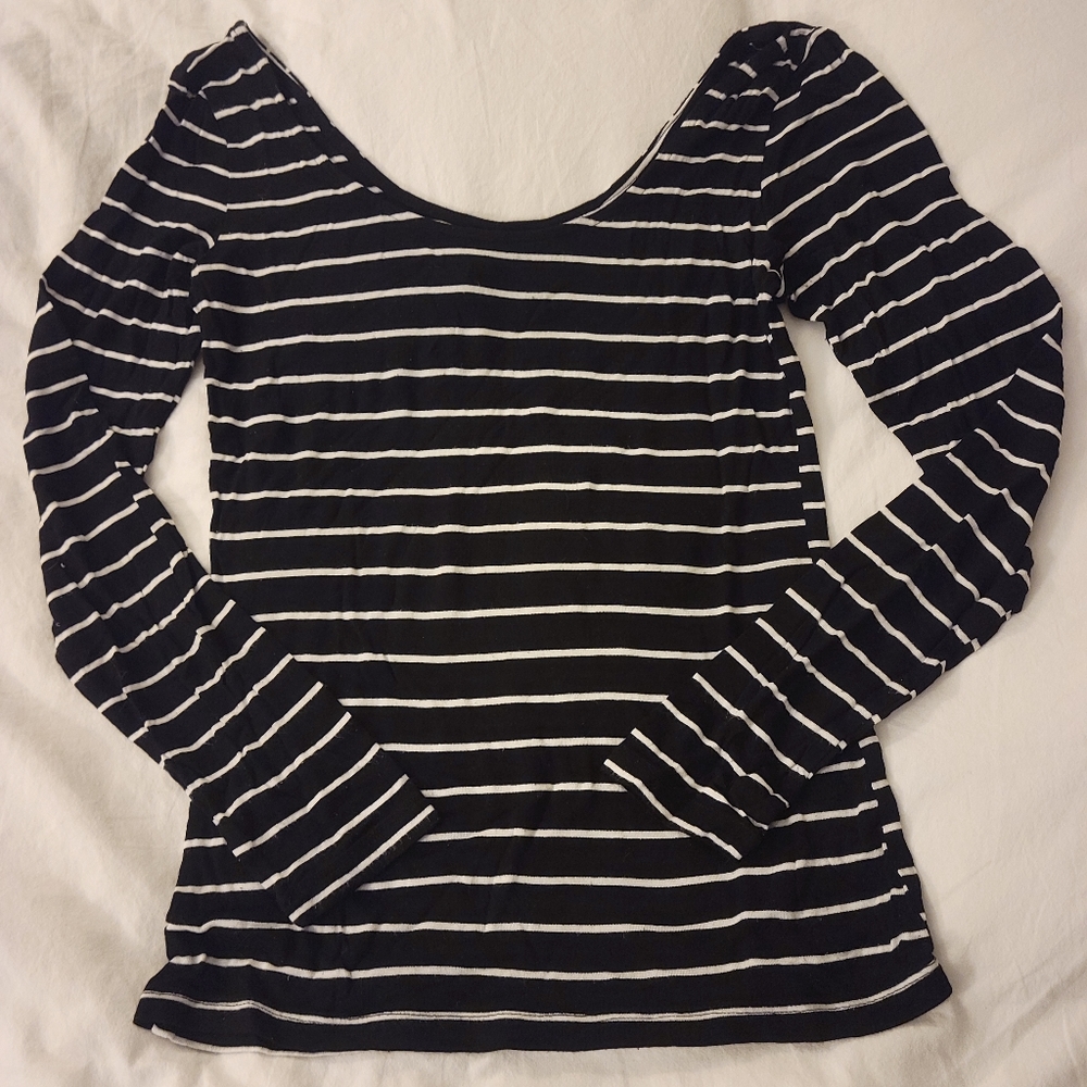 Size S long sleeve shirt from Ultraflirt, black and white